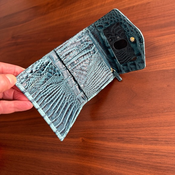 BRAHMIN SMALL VERONICA OMBRÉ MELBOURNE WALLET - Picture 8 of 9